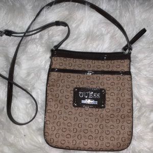 Guess crossbody purse